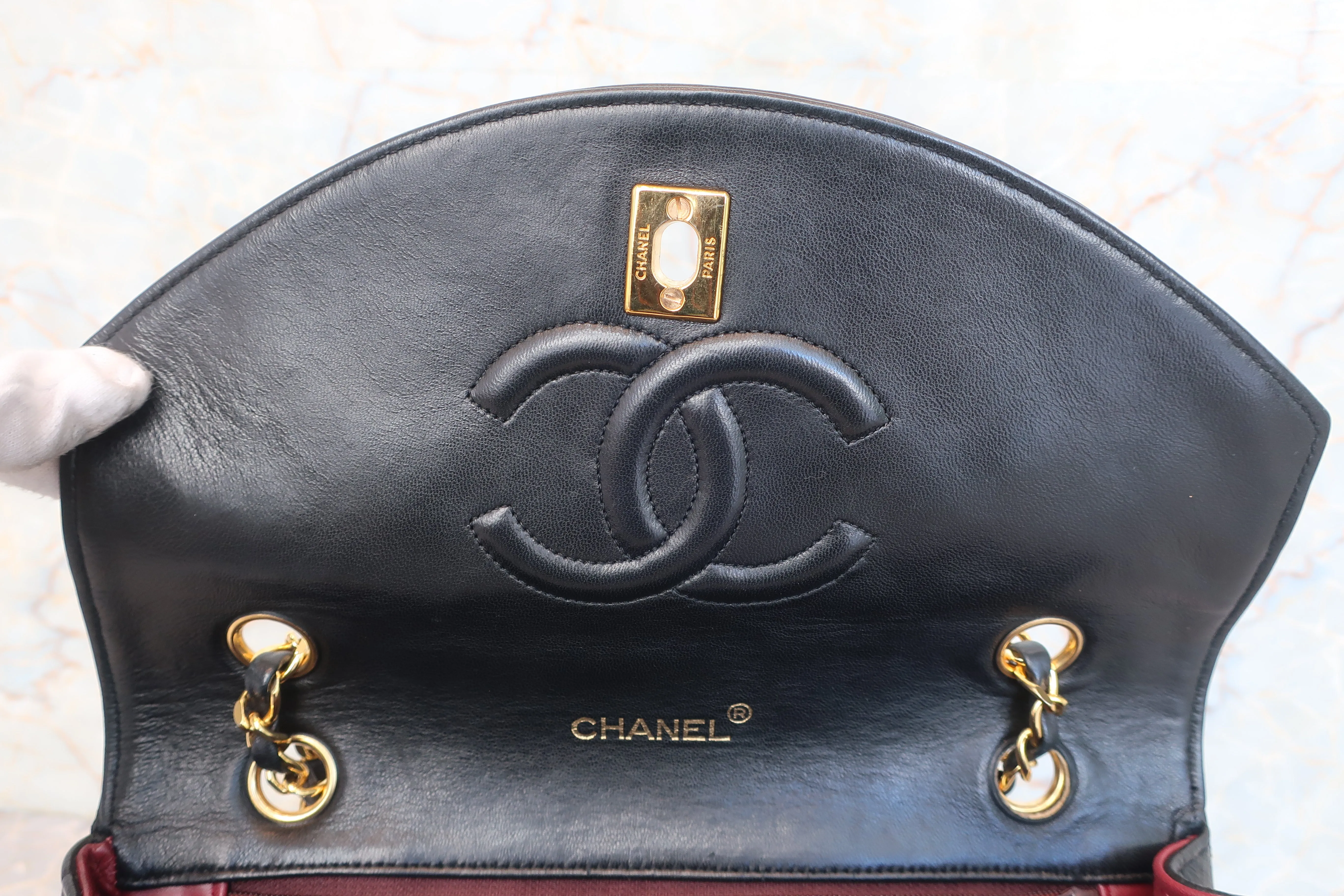 CHANEL/シャネル マトラッセチェーンショルダーバッグ ラムスキン ブラック/ゴールド金具 ショルダーバッグ 600090076