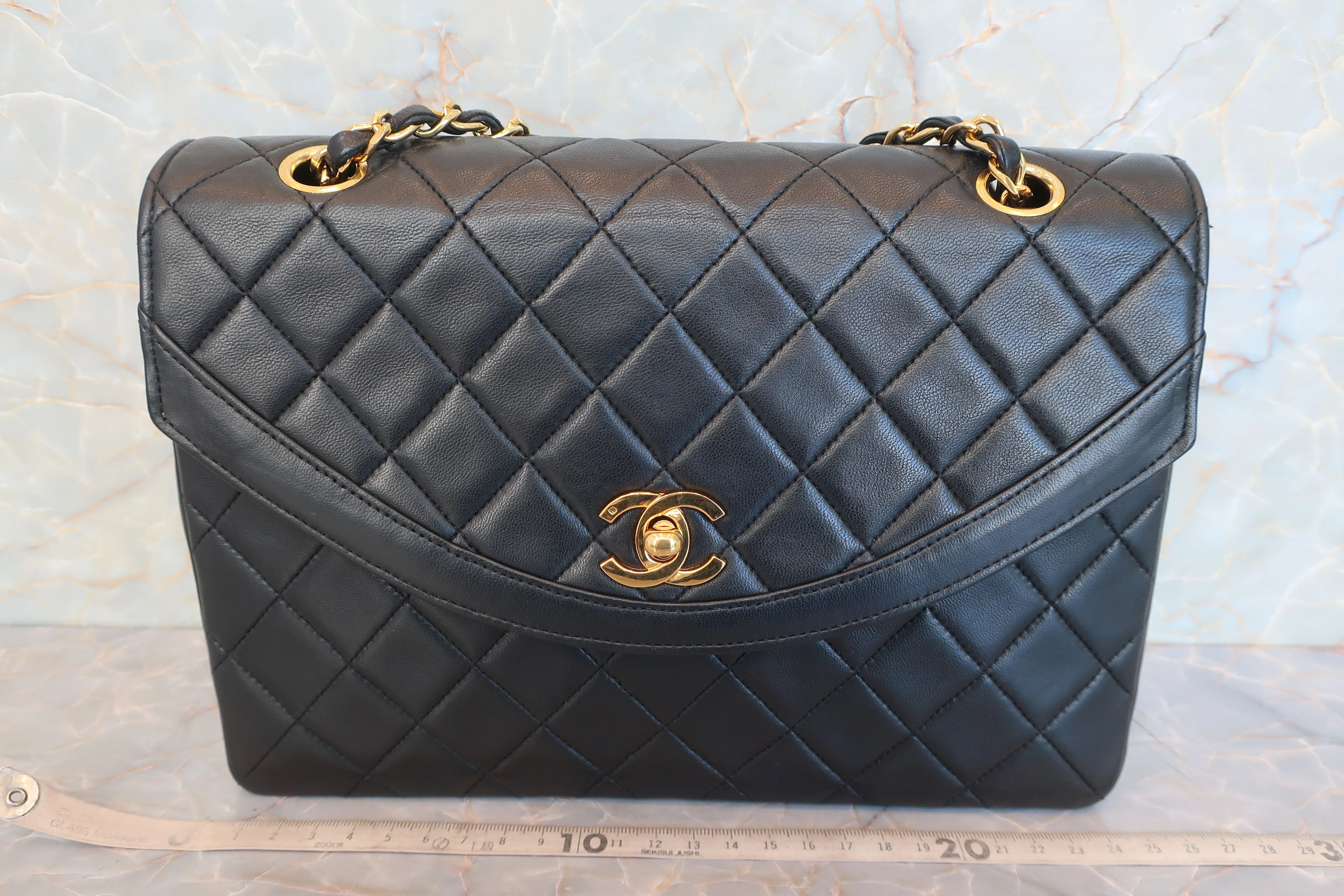 CHANEL/シャネル マトラッセチェーンショルダーバッグ ラムスキン ブラック/ゴールド金具 ショルダーバッグ 600090076