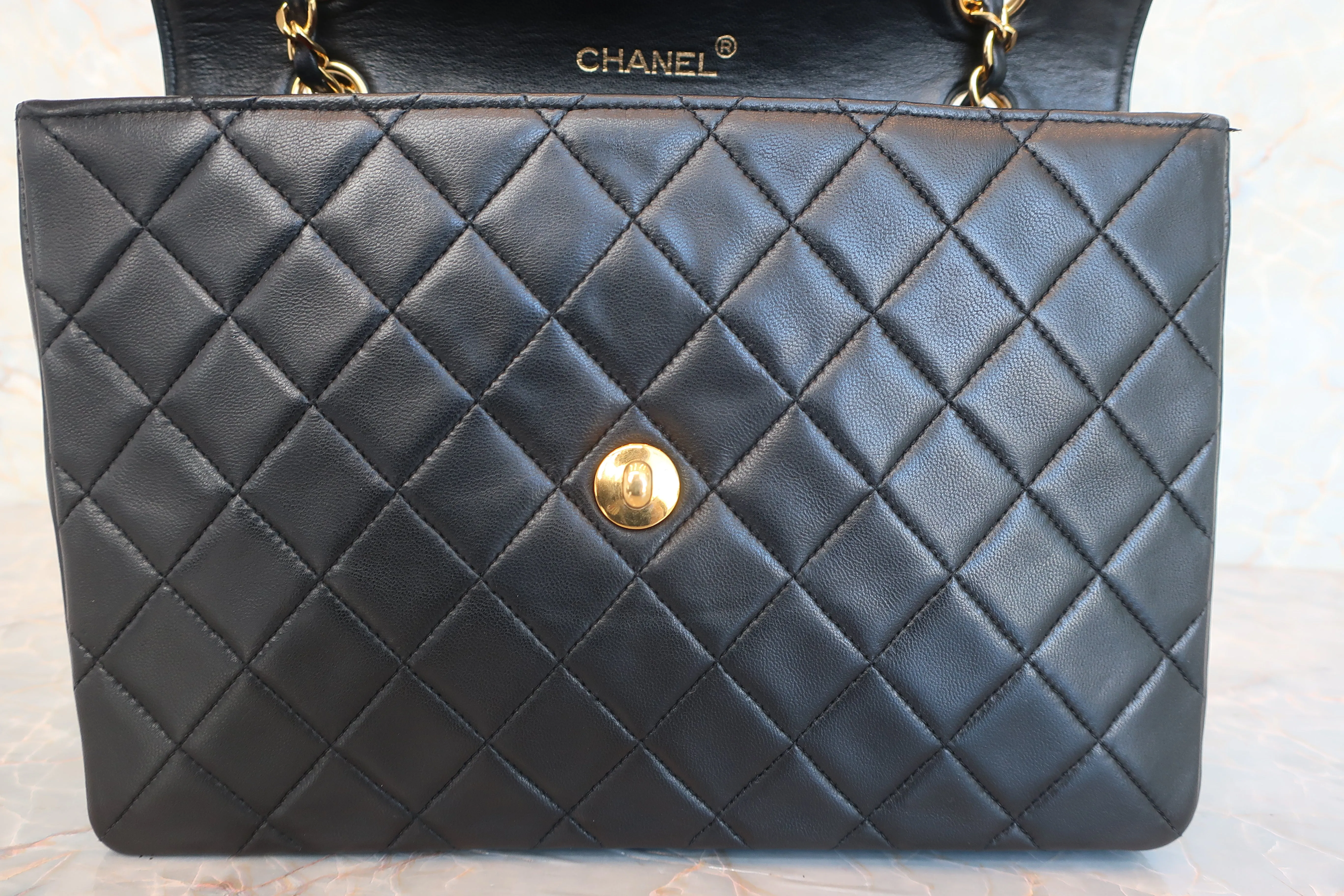 CHANEL/シャネル マトラッセチェーンショルダーバッグ ラムスキン ブラック/ゴールド金具 ショルダーバッグ 600090076