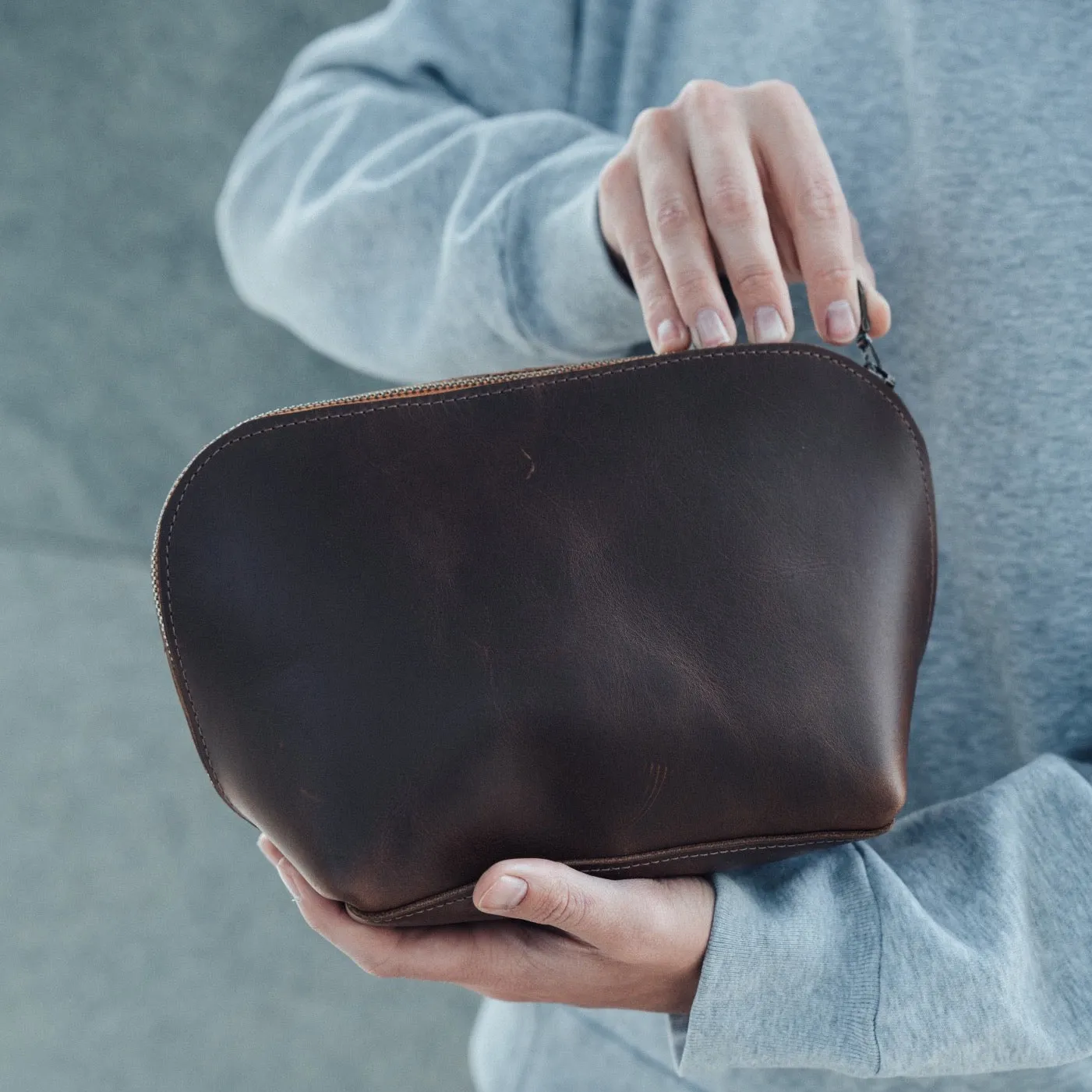 Clamshell Dopp Kit in Walnut