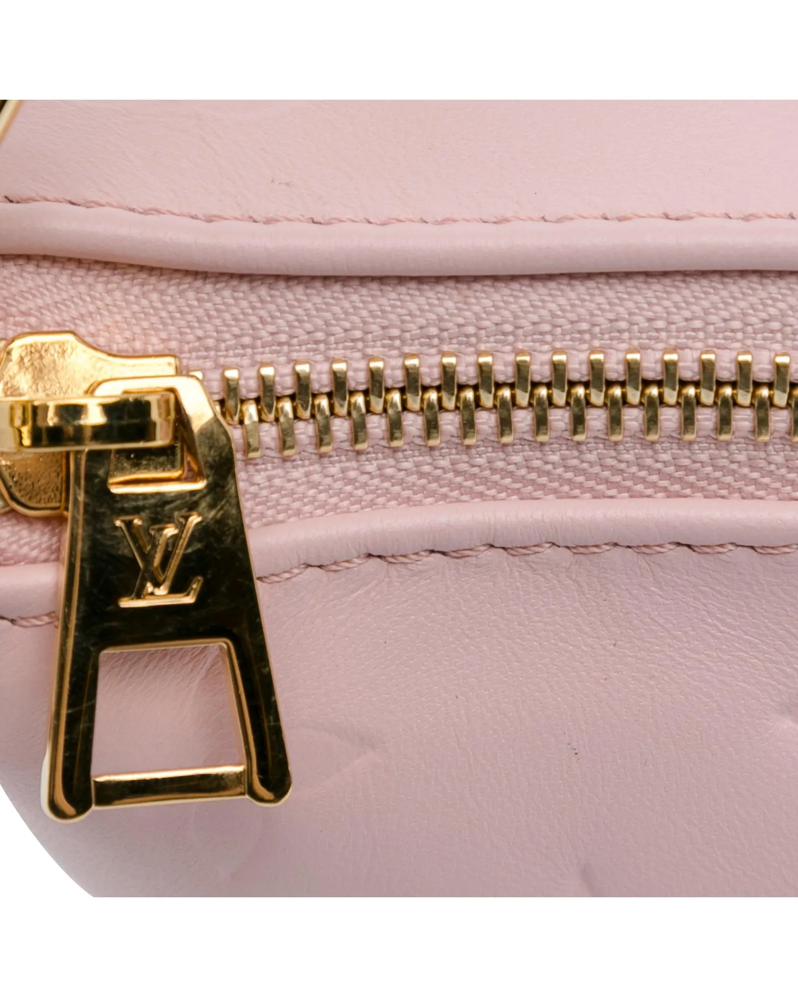 Louis Vuitton Pochette Metis Shoulder Bag in Rose Ballerine