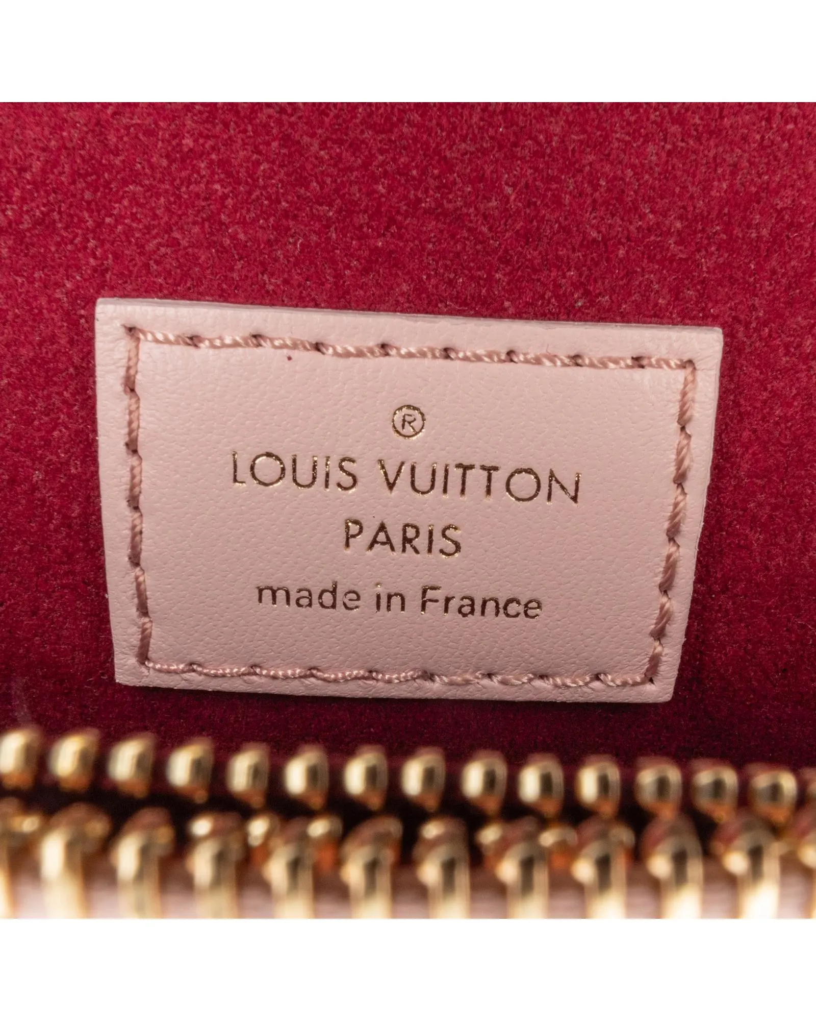 Louis Vuitton Pochette Metis Shoulder Bag in Rose Ballerine